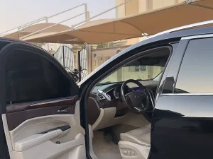 2012 كاديلاك اس ار اكس Base