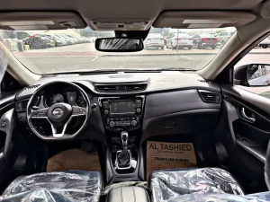 2018 نيسان روج SL