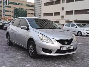 2015 نيسان تيدا S