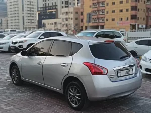 2015 نيسان تيدا S