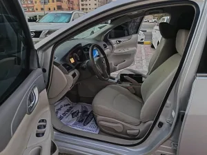 2015 نيسان تيدا S