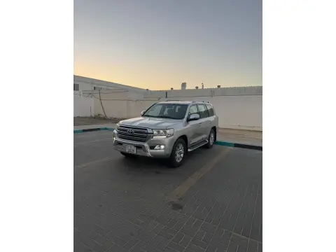 2011 تويوتا لاند كروزر GXR