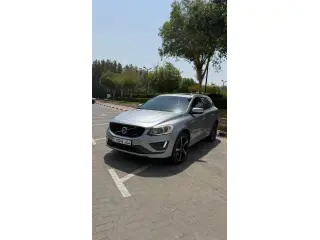 2014 Volvo XC60 في Dubai سيارة مستعملة
