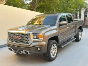 2015 GMC Sierra Denali
