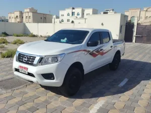 2017 نيسان نافارا S