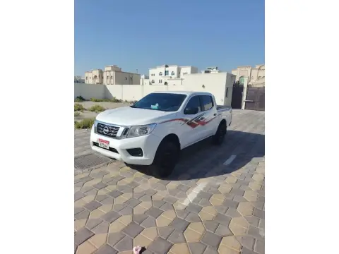2017 نيسان نافارا S