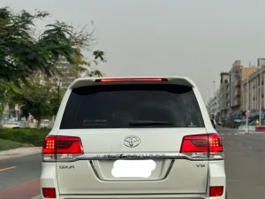 2017 تويوتا لاند كروزر GXR