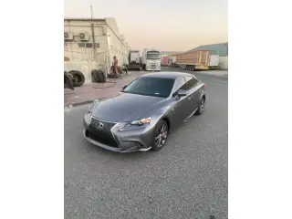 2015 Lexus IS في Dubai سيارة مستعملة