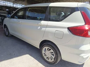 2025 سوزوكي ايرتيجا LXi
