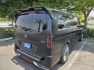 2025 مرسيدس-بنز الفئة - V V250 V-Line