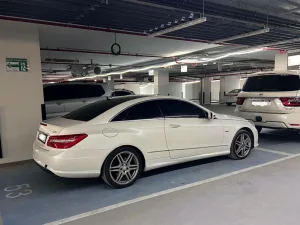 2010 مرسيدس-بنز الفئة - E E200 Coupe