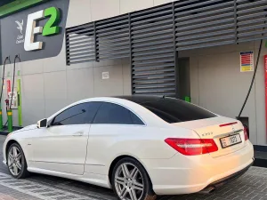 2010 مرسيدس-بنز الفئة - E E200 Coupe
