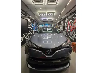 2023 Toyota CHR في Dubai سيارة مستعملة
