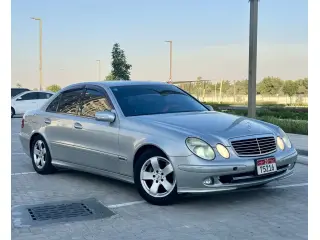 2006 Mercedes-Benz E-Class في Abu Dhabi سيارة مستعملة
