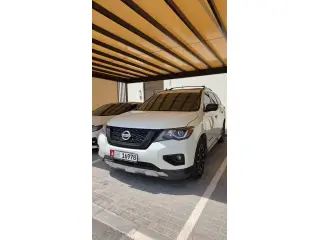2019 Nissan Pathfinder في Abu Dhabi سيارة مستعملة