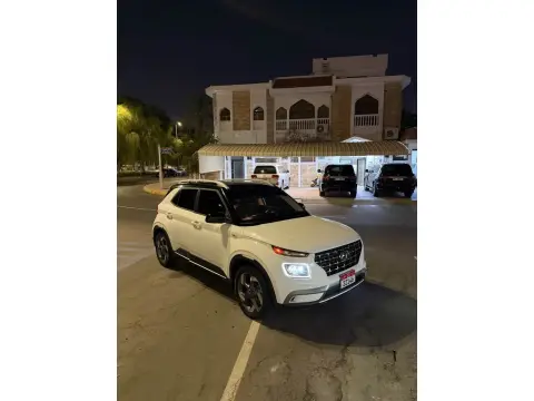 2024 هيونداي فينيو SE