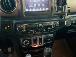 2018 جييب رانجلر Sahara Altitude