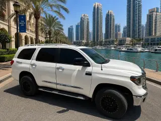 2018 Toyota Sequoia في Ajman سيارة مستعملة