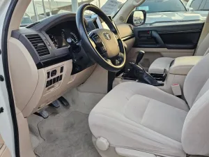 2010 تويوتا لاند كروزر VXR
