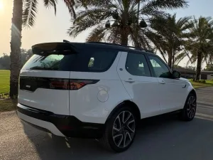 2025 لاند روفر ديسكفري