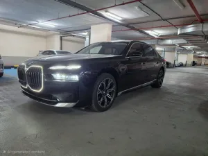 2024 بي أم دابليو الفئة - 7 735i
