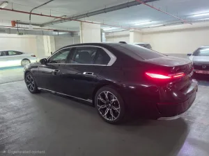 2024 بي أم دابليو الفئة - 7 735i