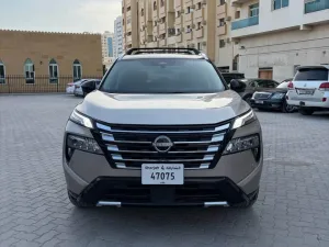 2025 نيسان روج Platinum