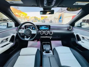 2022 مرسيدس-بنز الفئة - A A220 Sedan