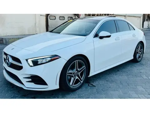 2022 مرسيدس-بنز الفئة - A A220 Sedan