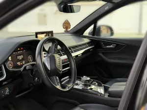 2018 اودي كيو٧ Premium Plus