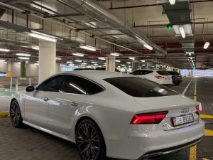 2015 اودي آي ٧ Premium