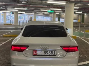 2015 اودي آي ٧ Premium