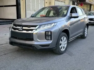 2022 ميتسوبيشي آي أس أكس GLX