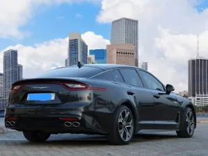 2021 كيا ستينجر GT-Line
