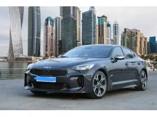 2021 Kia Stinger في Sharjah سيارة مستعملة