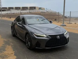 2022 لكزس اي اس IS 300