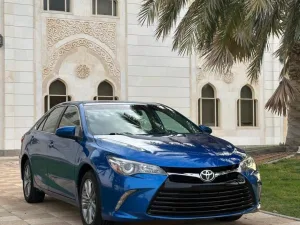 2017 تويوتا كامري SE