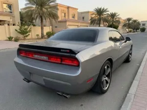 2011 دودج شالنجر SRT8