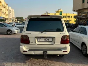 2000 لكزس أل أكس ٤٧٠ No Trim