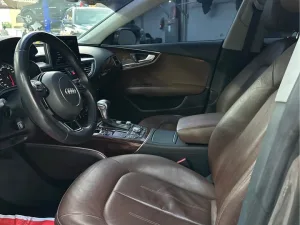 2013 اودي آي ٧ Premium