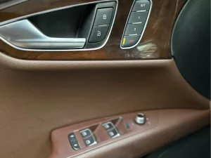 2013 اودي آي ٧ Premium