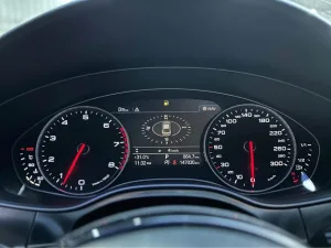 2013 اودي آي ٧ Premium