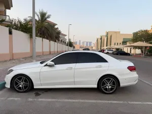 2015 مرسيدس-بنز الفئة - E E300