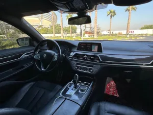 2019 بي أم دابليو الفئة - 7 740i