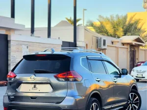 2020 نيسان روج SL