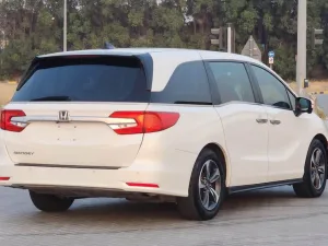 2019 هوندا أوديسي EX