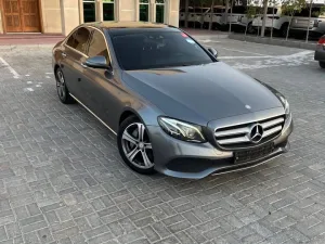 2017 مرسيدس-بنز الفئة - E E300