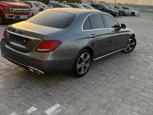 2017 مرسيدس-بنز الفئة - E E300