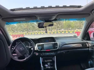 2017 هوندا أكورد EX