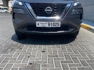 2021 نيسان روج SL